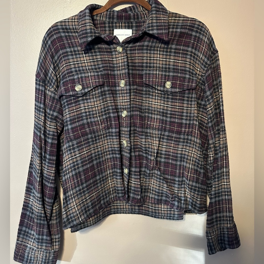 American Eagle cropped Flannel!